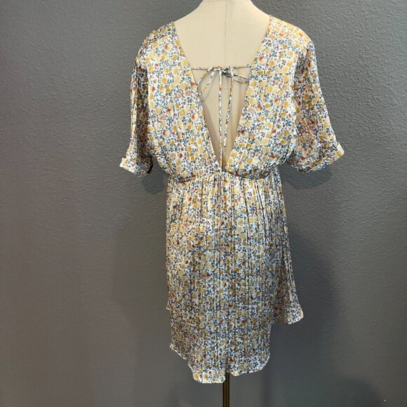 LULUS EXPRESS YOURSELF Butter Yellow Floral Print Satin Babydoll Mini Dress - M - Picture 5 of 12